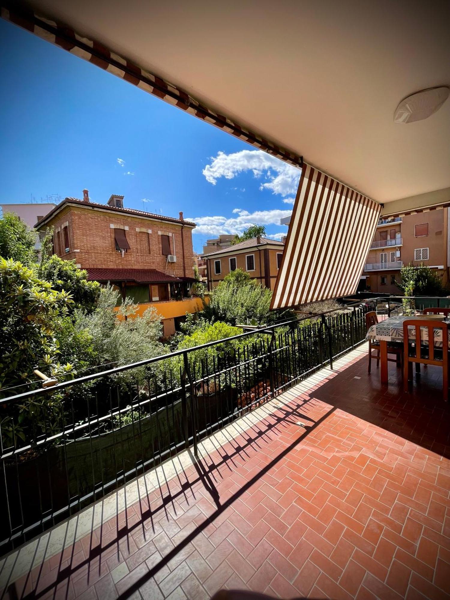 Domus Urbani Apartamento Roma Exterior foto